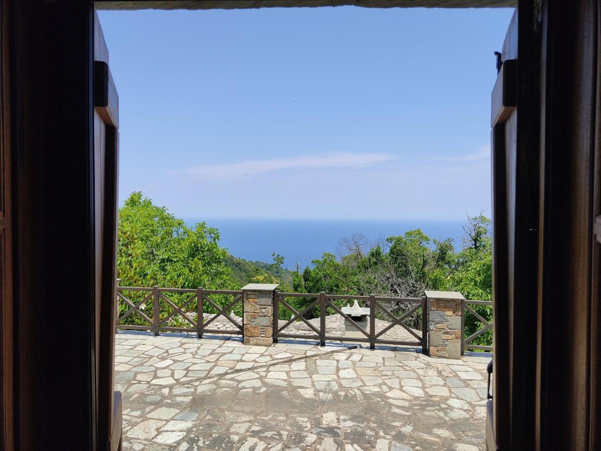 Cozy Blue Stone House With A Great Sea View. Villa Tsagarada Bagian luar foto